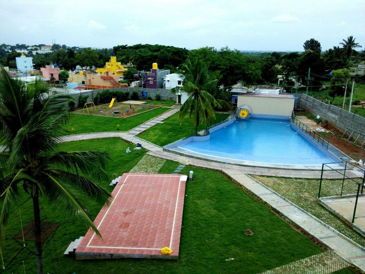 พาร์ค โฮเต็ล แอนด์ รีสอร์ต Hotel Kaglipur ภายนอก รูปภาพ