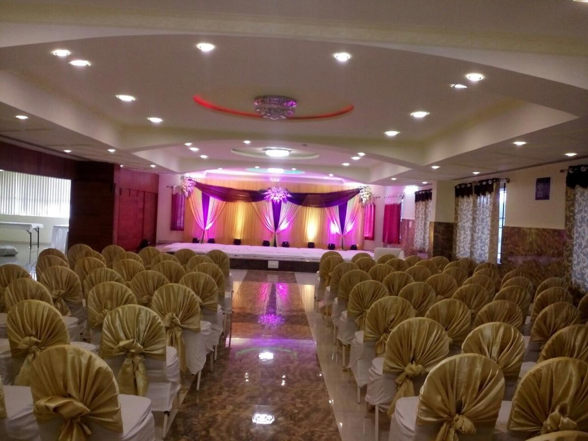 พาร์ค โฮเต็ล แอนด์ รีสอร์ต Hotel Kaglipur ภายนอก รูปภาพ